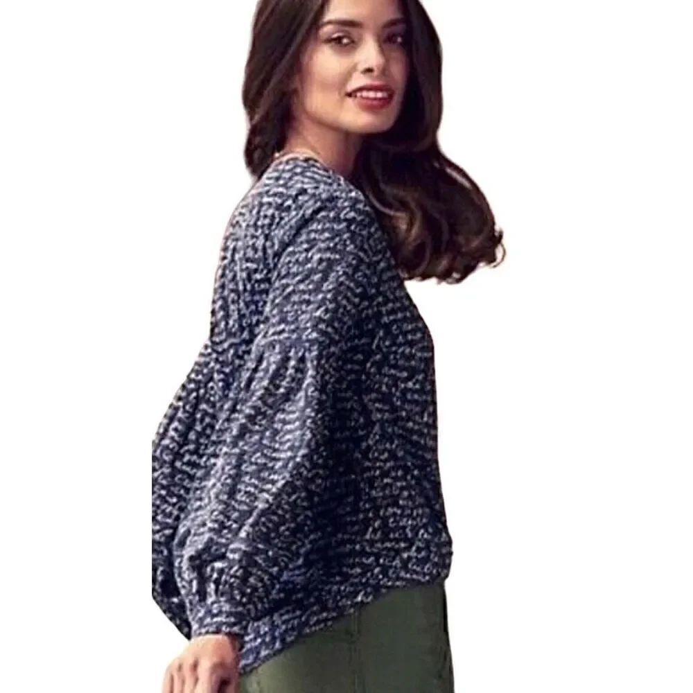 CAbi Te Amo Bishop Sleeve Blouse Size M